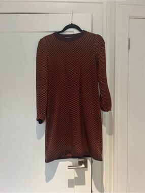 COS Long Sleeve Shift Dress in orange  and burgundy Honeycomb